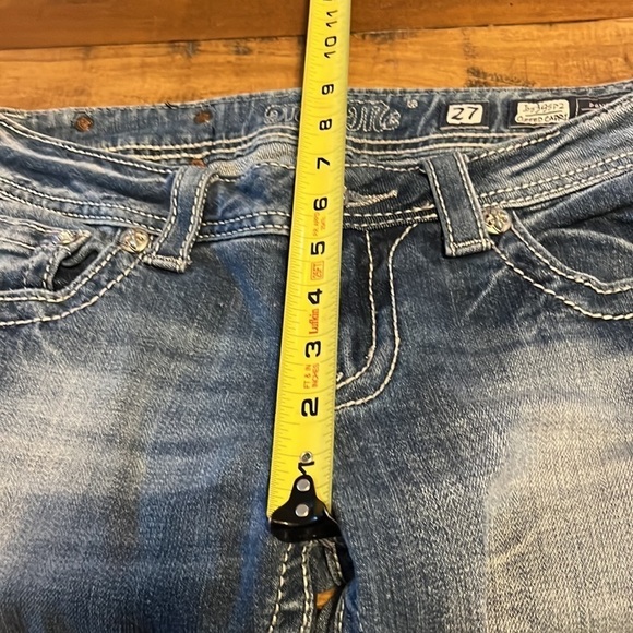 𝅺miss Me designer cuffed capris - Picture 5 of 7